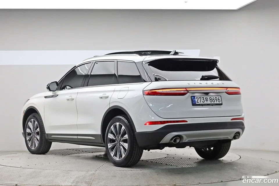 Lincoln Corsair 2.0 AWD 2022 — миниатюра 2