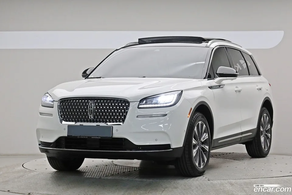 Lincoln Corsair 2.0 AWD 2022 — фото 1, купить с доставкой в Москву
