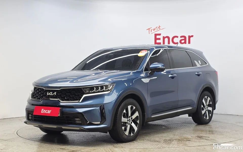 Kia Sorento 2.5T 2WD 2022 — фото 1, купить с доставкой в Москву