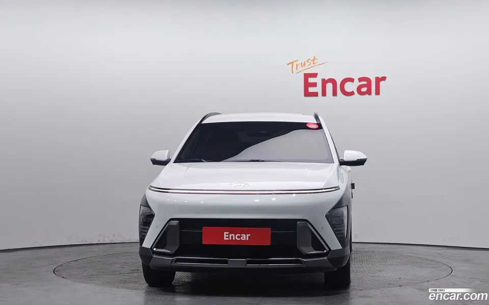 Hyundai Kona Hybrid 2023 — миниатюра 3