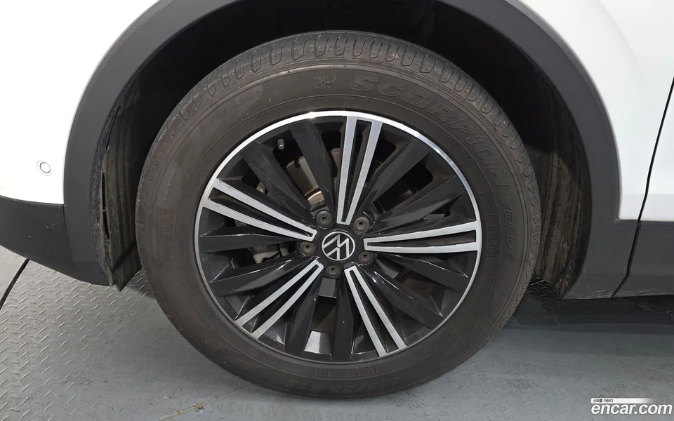 Volkswagen Tiguan 2.0 TDI 2022 — миниатюра 2