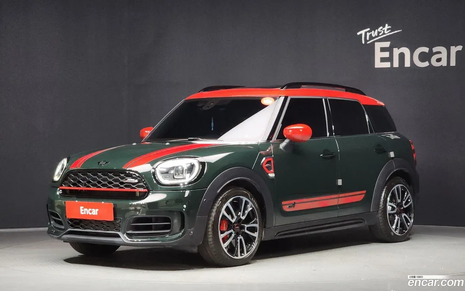MINI Cooper S Countryman JCW 2023 — фото 1, купить с доставкой в Москву