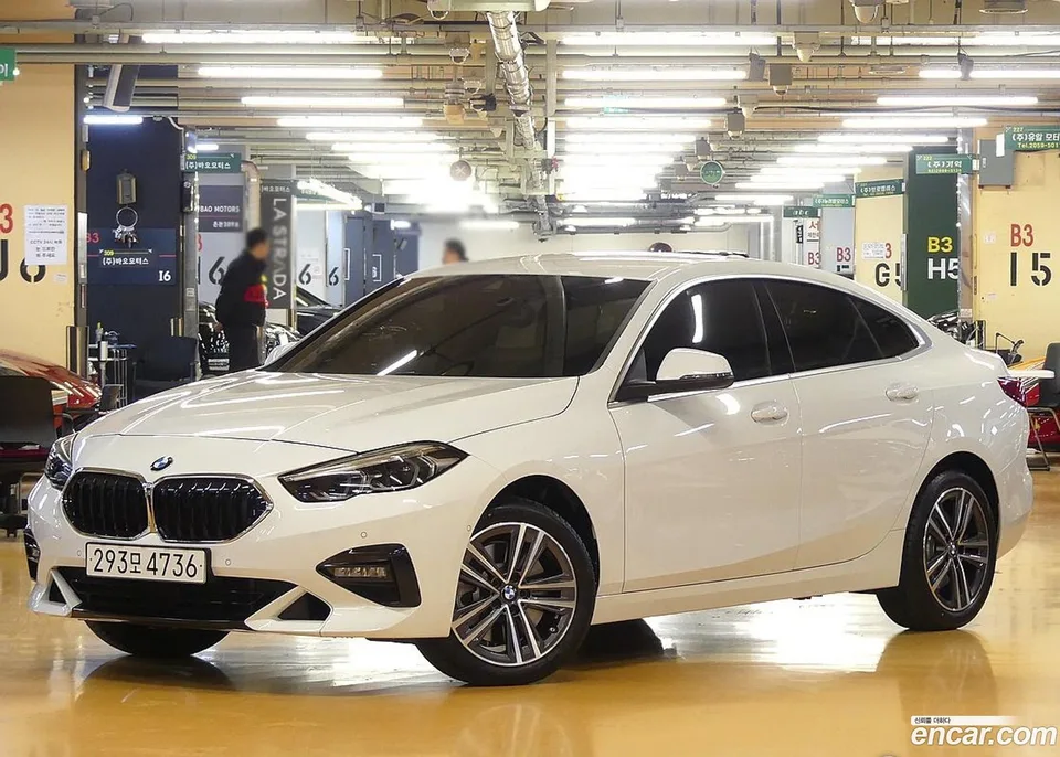 BMW 2 Series Gran Coupe 220i 2024 — фото 1, купить с доставкой в Москву