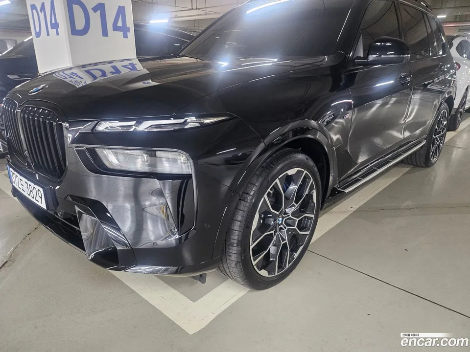 BMW X7 xDrive 40i M 7 2024 — миниатюра 2