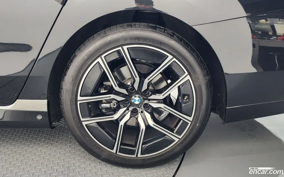 BMW 7 Series 740d xDrive M 2024 — миниатюра 2