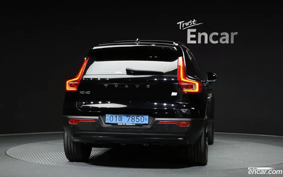 Volvo XC40 Recharge 2022 — миниатюра 4