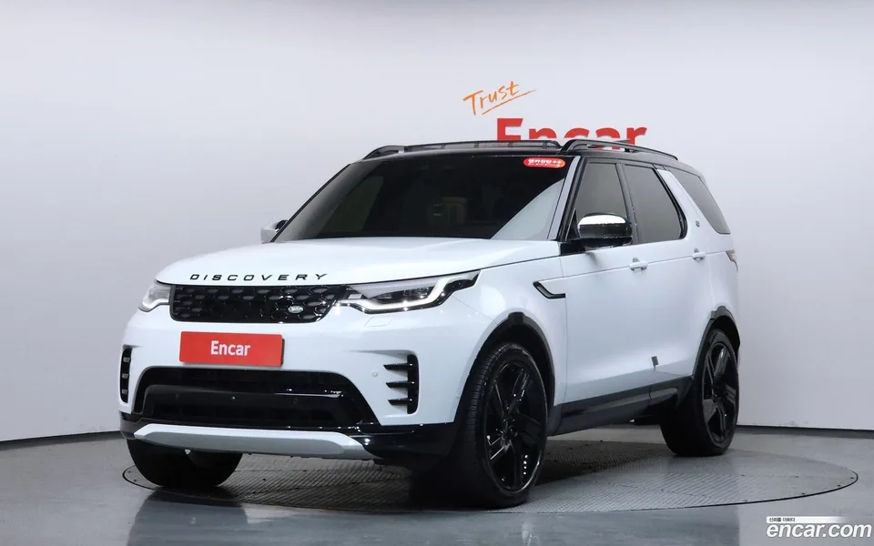Land Rover Discovery D300 HSE 2024 — фото 1, купить с доставкой в Москву
