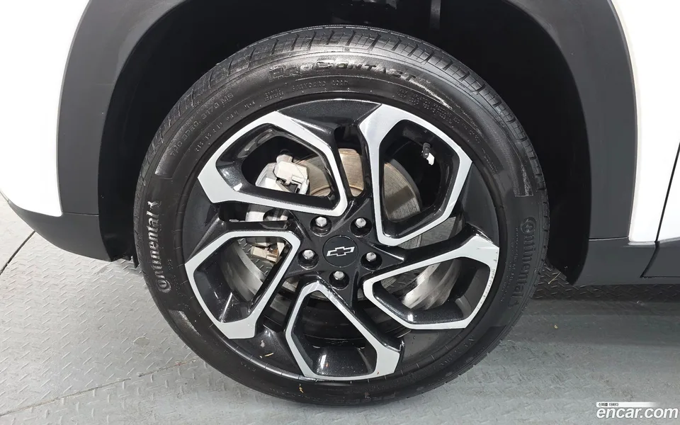 Chevrolet Trax Crossover 1.2 RS 2023 — миниатюра 2