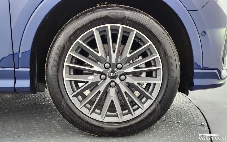 Audi Q3 40 TFSI 2024 — миниатюра 2