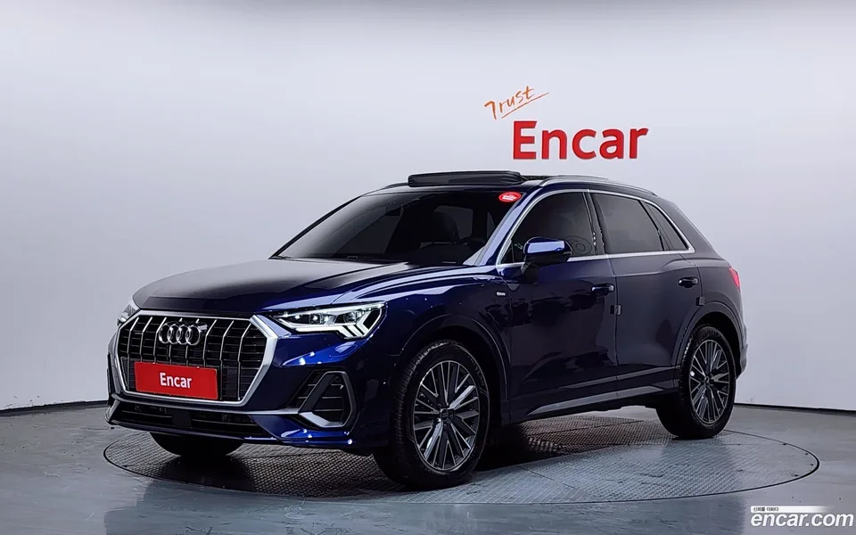 Audi Q3 40 TFSI 2024 — фото 1, купить с доставкой в Москву