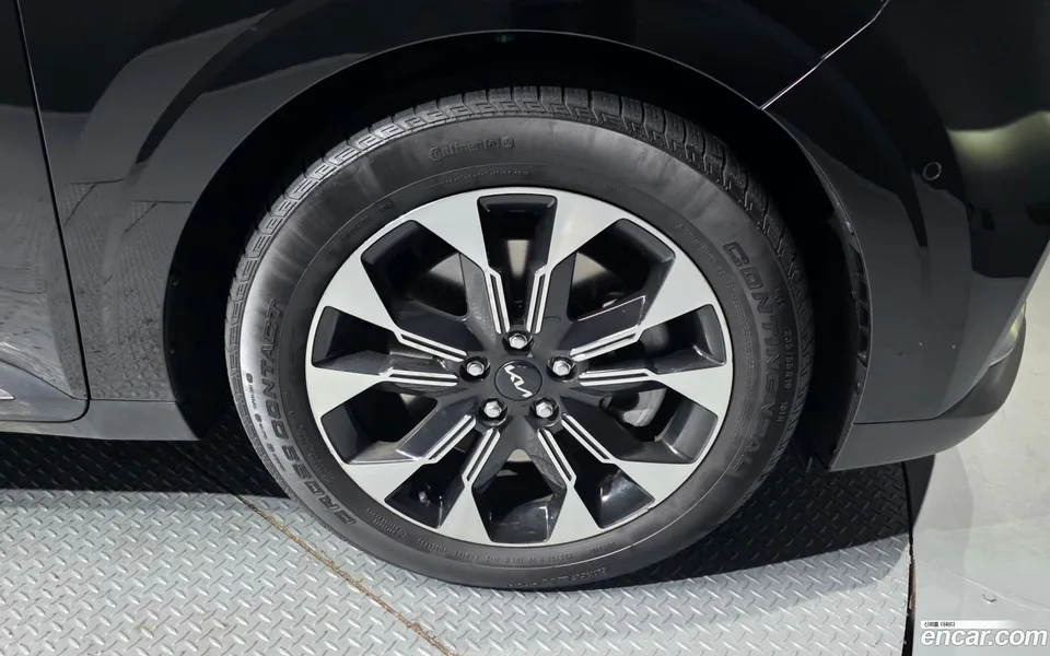 Kia Carnival 9 () 2022 — миниатюра 2