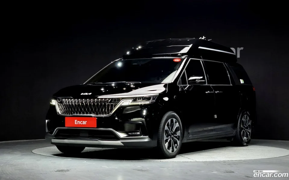 Kia Carnival 9 () 2022 — фото 1, купить с доставкой в Москву