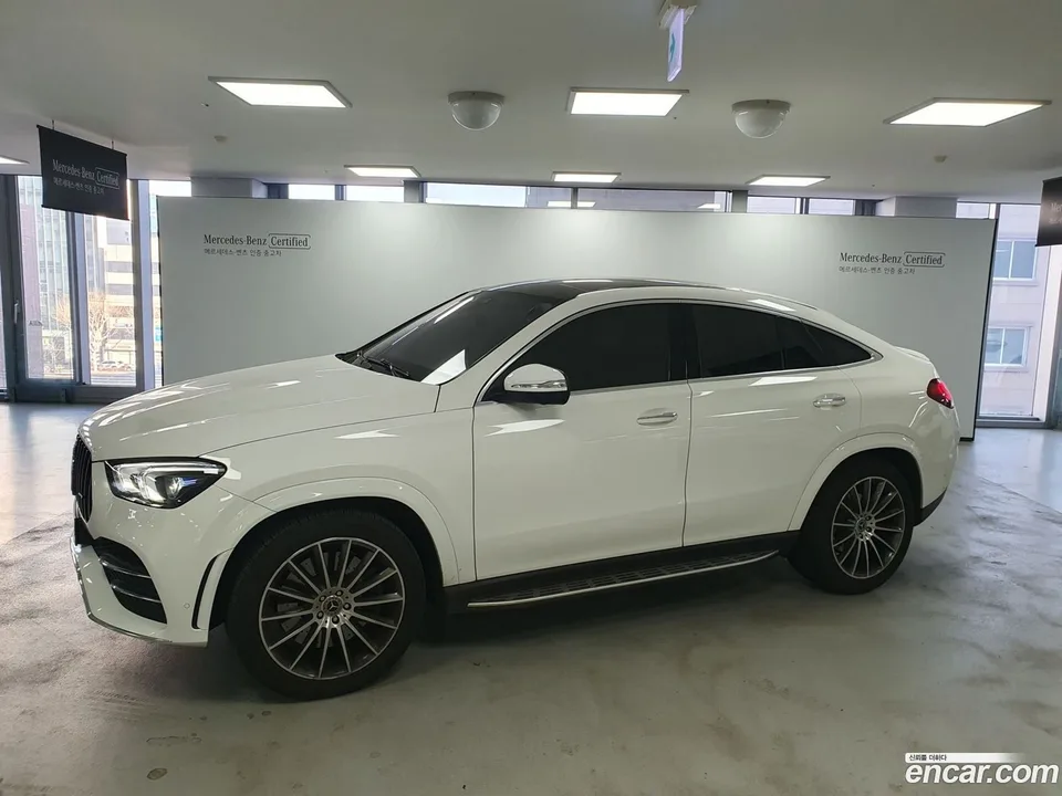 Mercedes-Benz GLE-Class GLE400d 4MATIC 2023 — фото 1, купить с доставкой в Москву