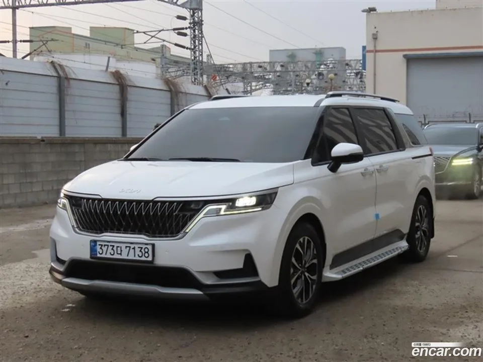Kia Carnival 9 2022 — миниатюра 2