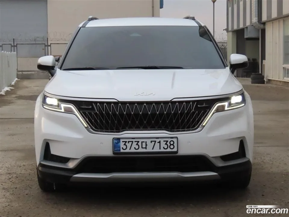 Kia Carnival 9 2022 — фото 1, купить с доставкой в Москву