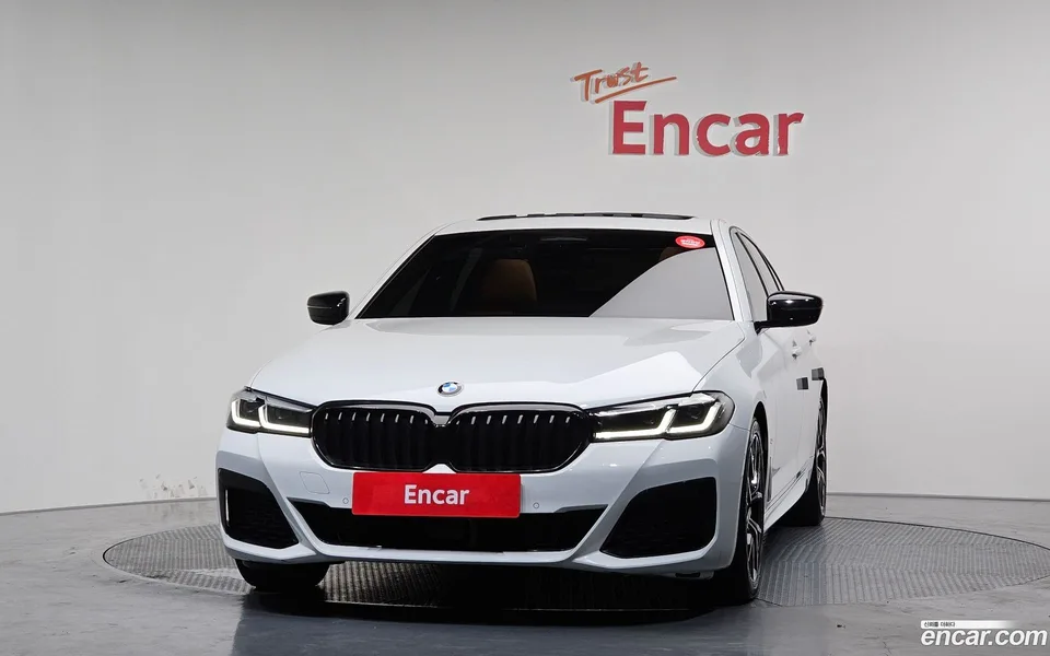 BMW 5 Series 520i M 2022 — миниатюра 3