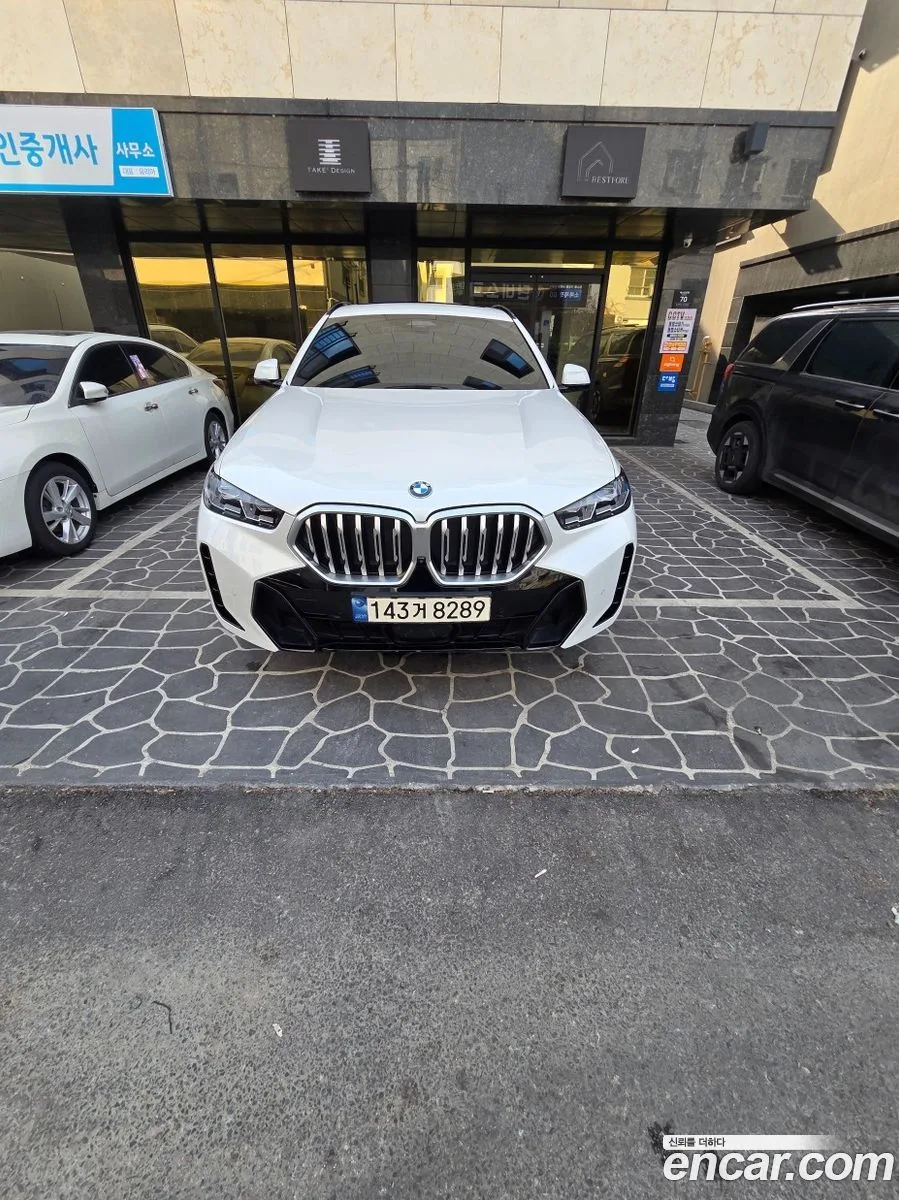 BMW X6 xDrive30d M 2024 — фото 1, купить с доставкой в Москву