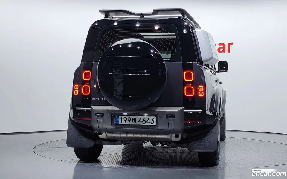 Land Rover Defender 110 P300 X- SE 2025 — миниатюра 4