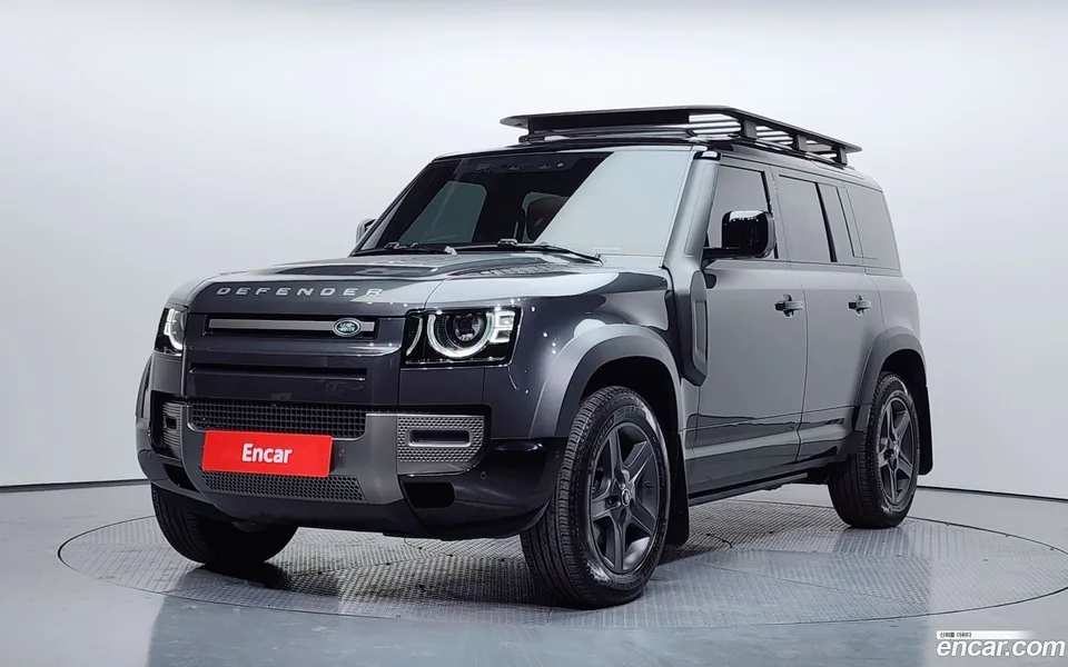 Land Rover Defender 110 P300 X- SE 2025 — фото 1, купить с доставкой в Москву