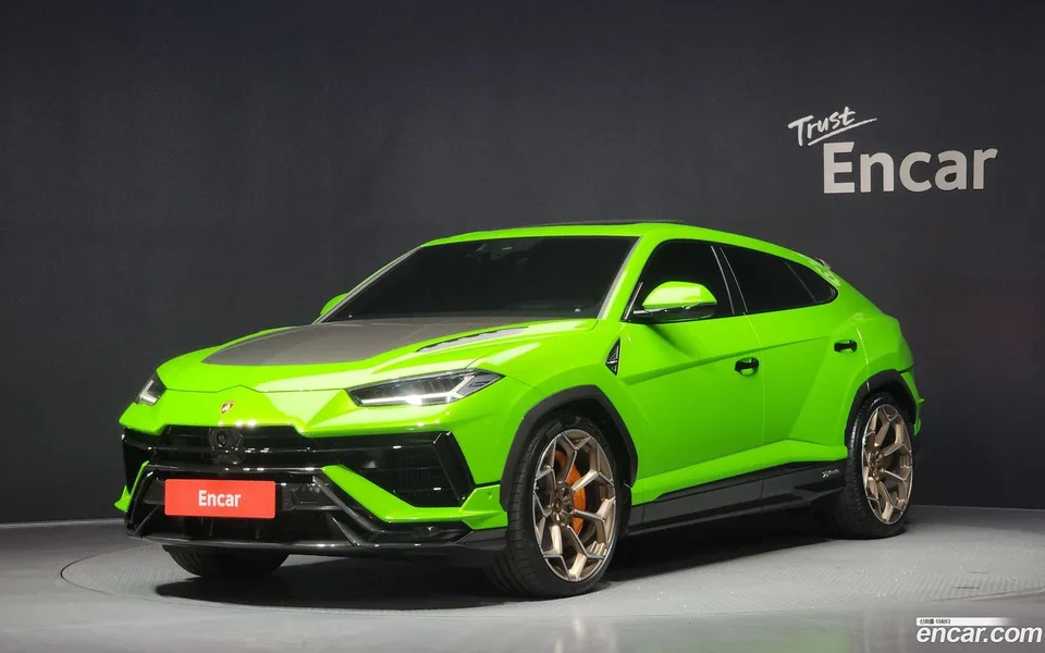 Lamborghini Urus 4.0 V8 2024 — фото 1, купить с доставкой в Москву
