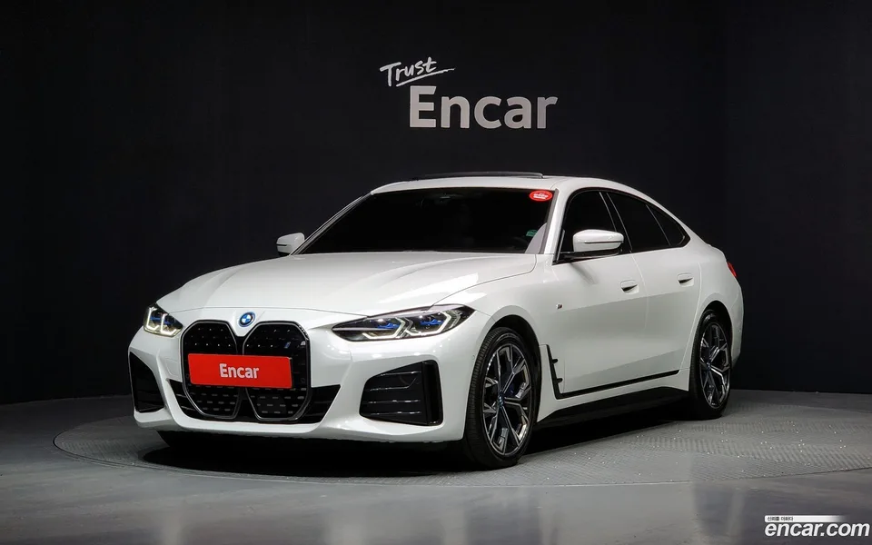BMW i4 eDrive40 M 2023 — фото 1, купить с доставкой в Москву