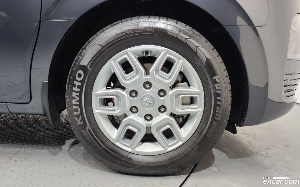Hyundai Staria 9 2022 — миниатюра 2