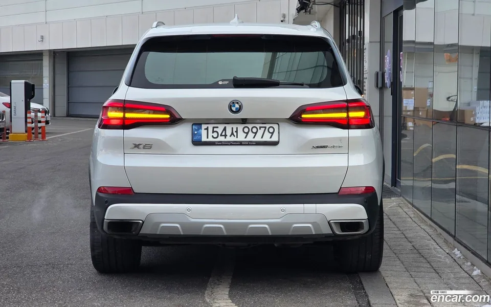 BMW X5 xDrive 45e xLine 2022 — миниатюра 4