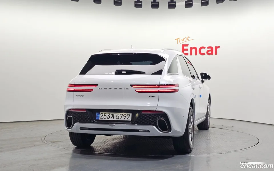 Genesis GV70 2.5T AWD 2022 — миниатюра 4