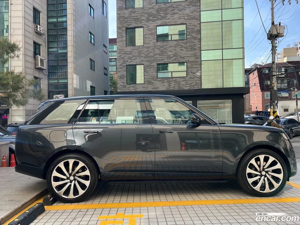 Land Rover Range Rover P530 AB LWB 2024 — миниатюра 2