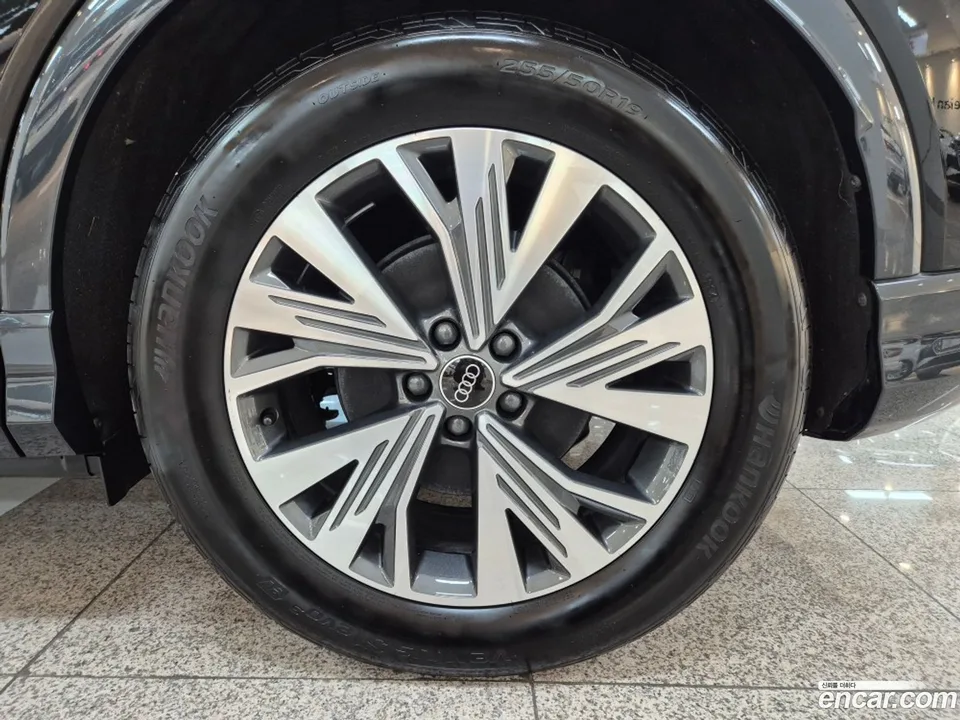 Audi Q4 e-tron 45 2024 — миниатюра 2