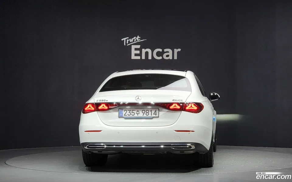 Mercedes-Benz E-Class E350e 4MATIC 2025 — миниатюра 4