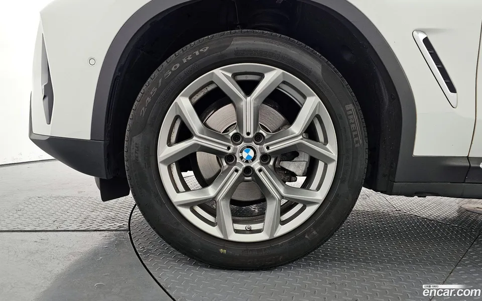 BMW X3 xDrive 20i 2022 — миниатюра 5