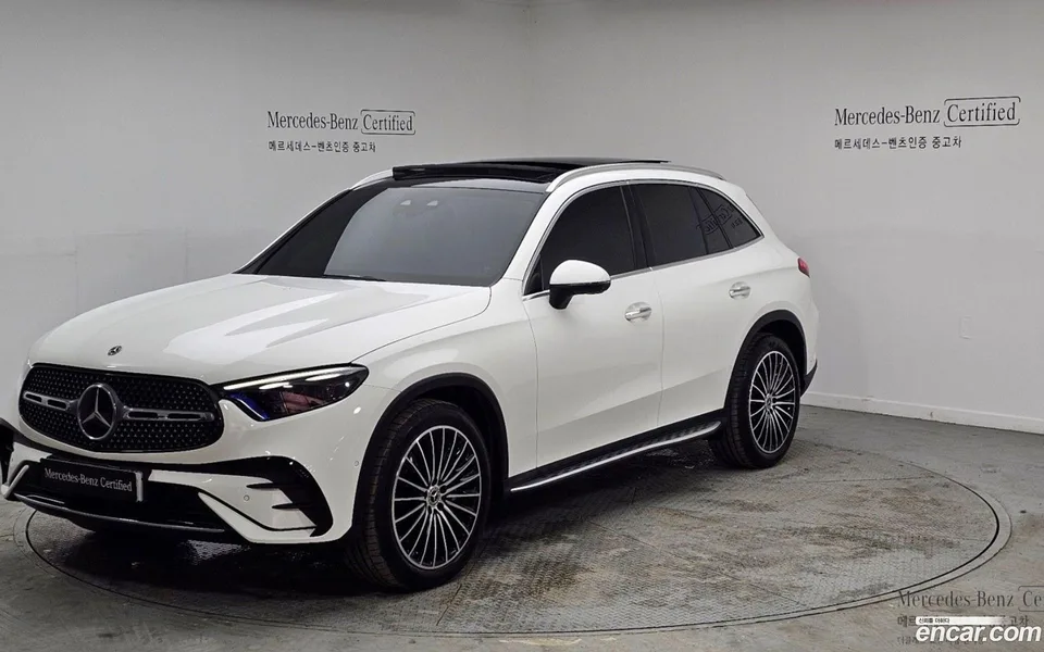 Mercedes-Benz GLC-Class GLC300 4MATIC AMG Line 2024 — фото 1, купить с доставкой в Москву