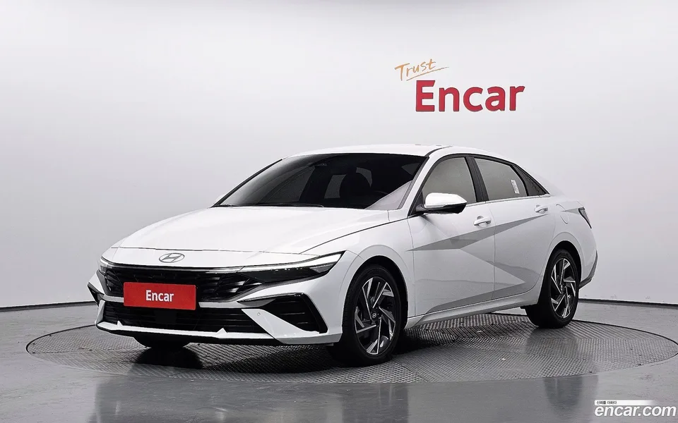 Hyundai Avante CN7 1.6 2023 — фото 1, купить с доставкой в Москву
