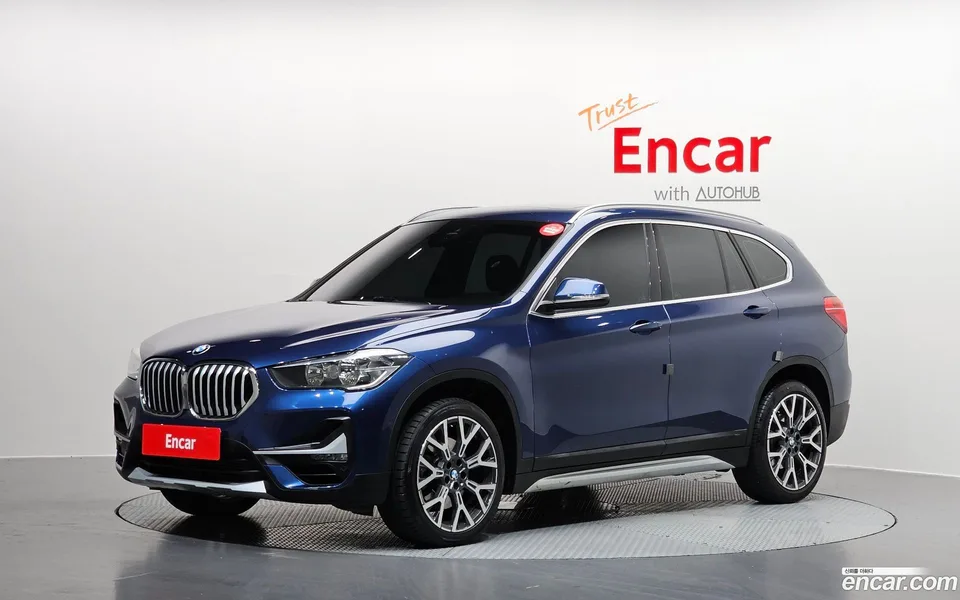 BMW X1 xDrive 20i xLine 2022 — фото 1, купить с доставкой в Москву