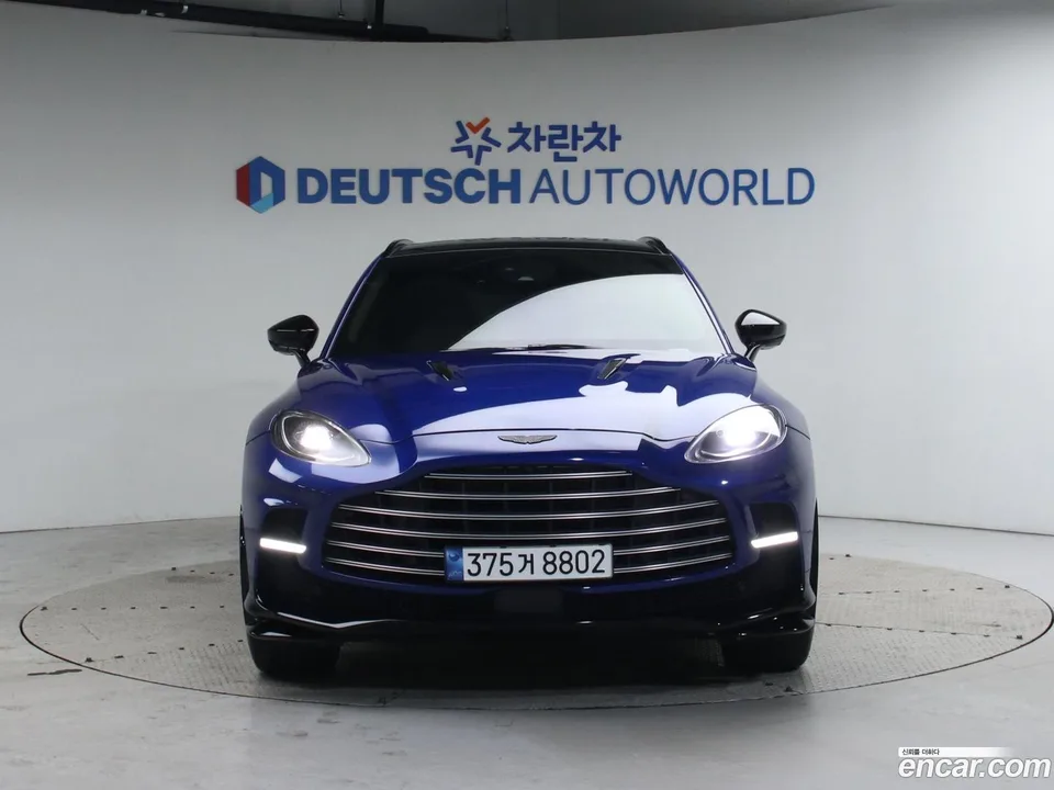 Aston Martin DBX 4.0 V8 707 2023 — thumbnail 3