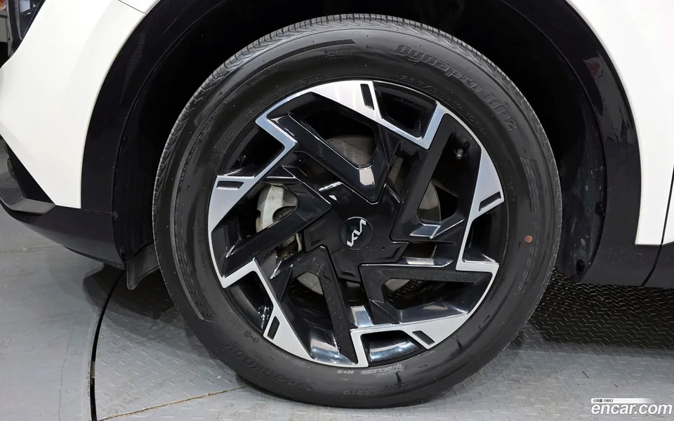 Kia Sportage 1.6 4WD 2023 — миниатюра 5