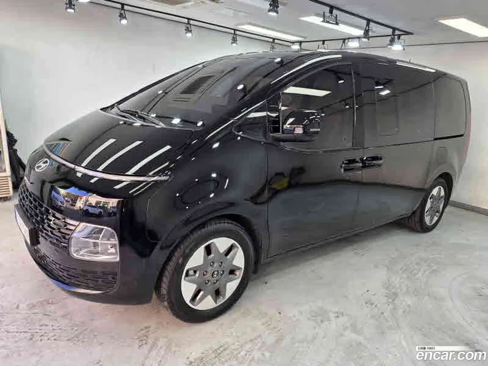 Hyundai Staria L3.5 9 2024 — миниатюра 3
