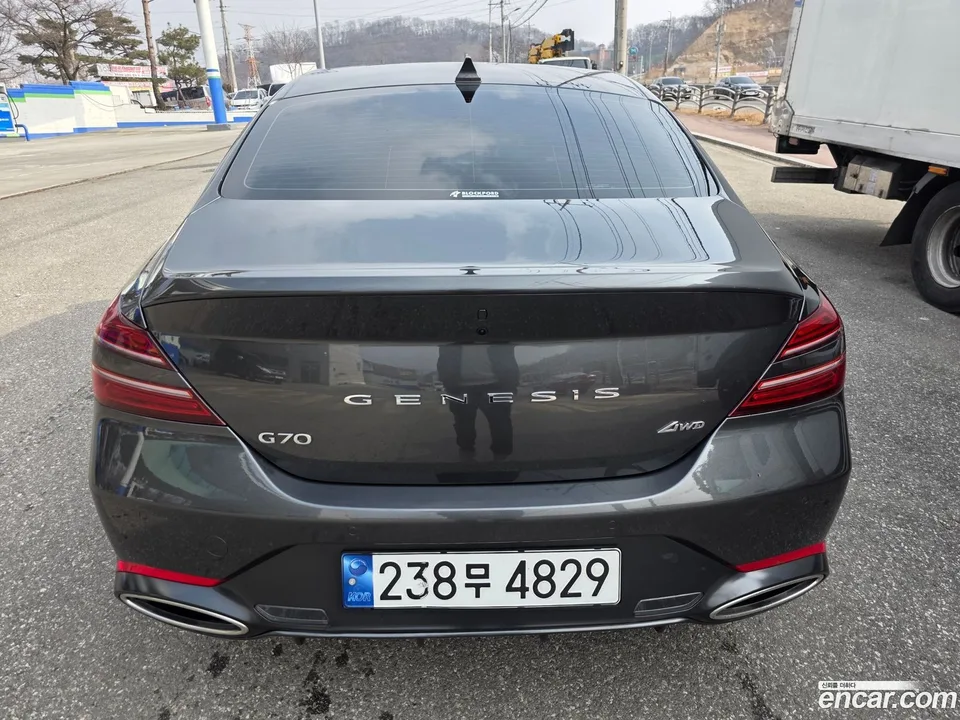 Genesis G70 2.5T 4WD 2023 — миниатюра 4