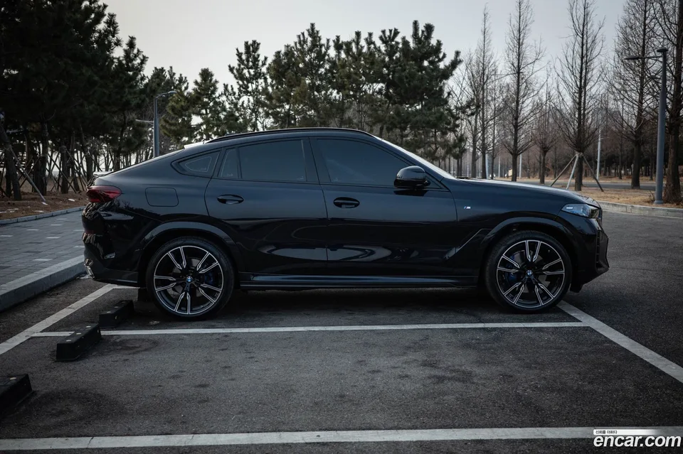 BMW X6 xDrive40i M 2025 — миниатюра 4