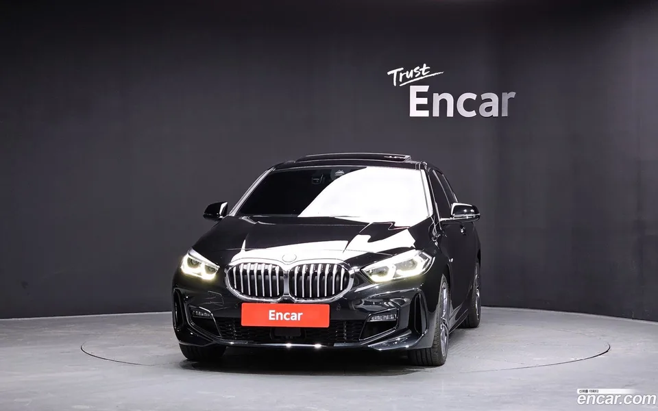 BMW 1 Series 120i M 2023 — миниатюра 3