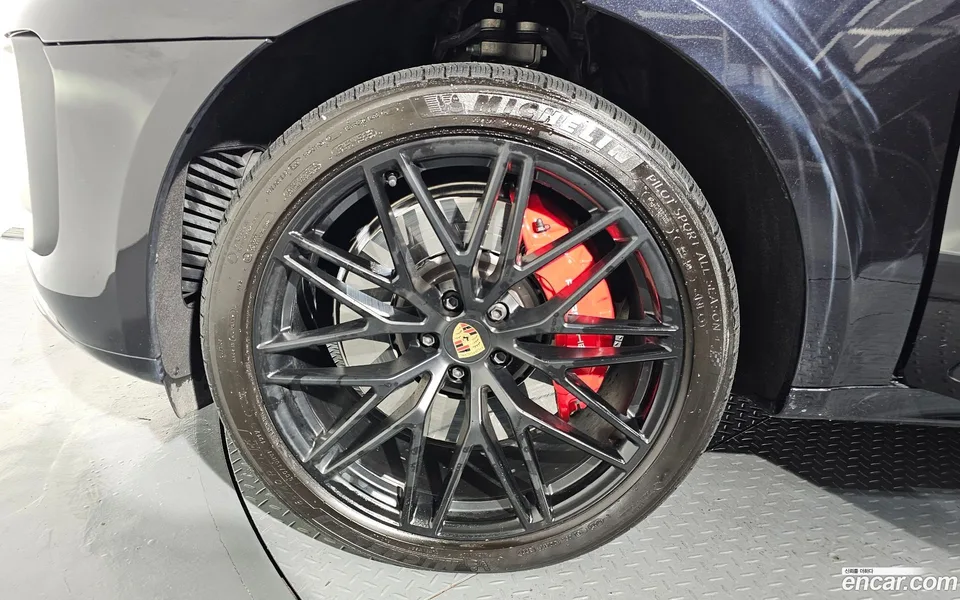 Porsche Macan 2.9 GTS 2023 — миниатюра 2