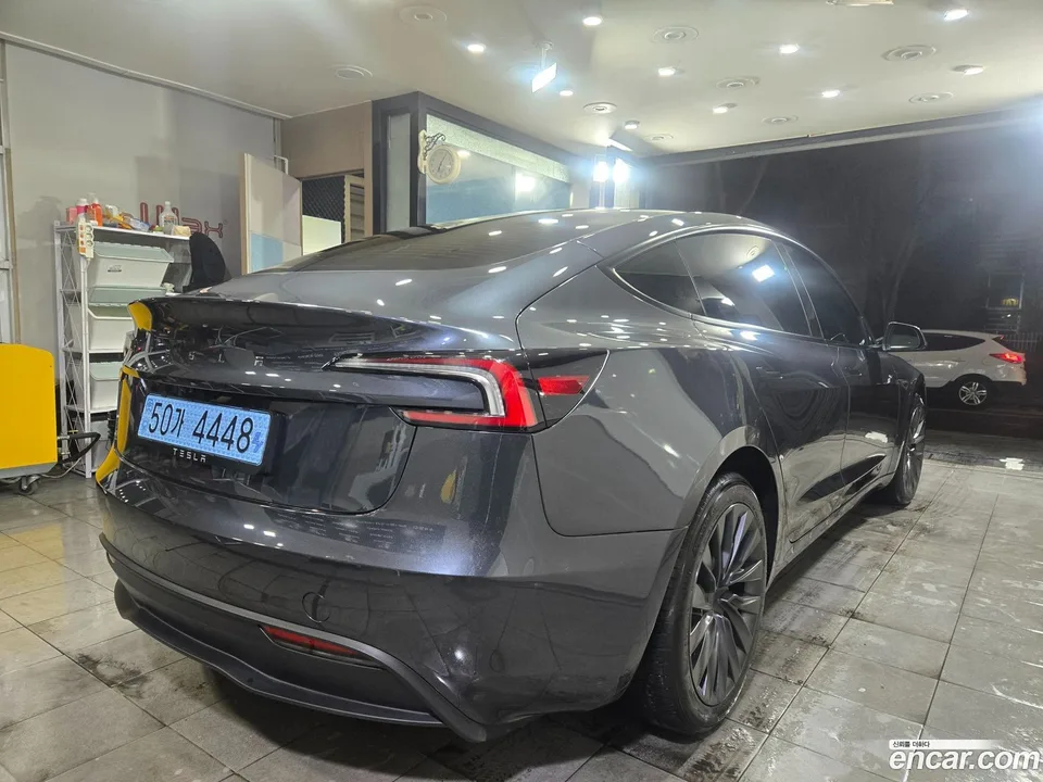 Tesla Model 3 RWD 2025 — миниатюра 4