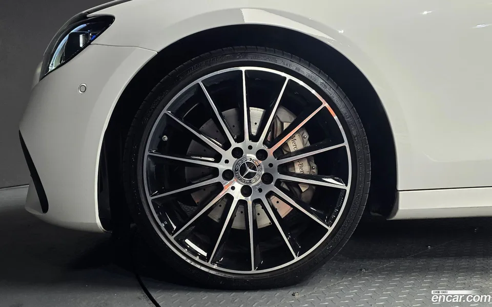 Mercedes-Benz E-Class E350 4MATIC AMG Line 2023 — миниатюра 2