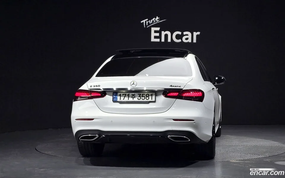 Mercedes-Benz E-Class E350 4MATIC AMG Line 2023 — миниатюра 3