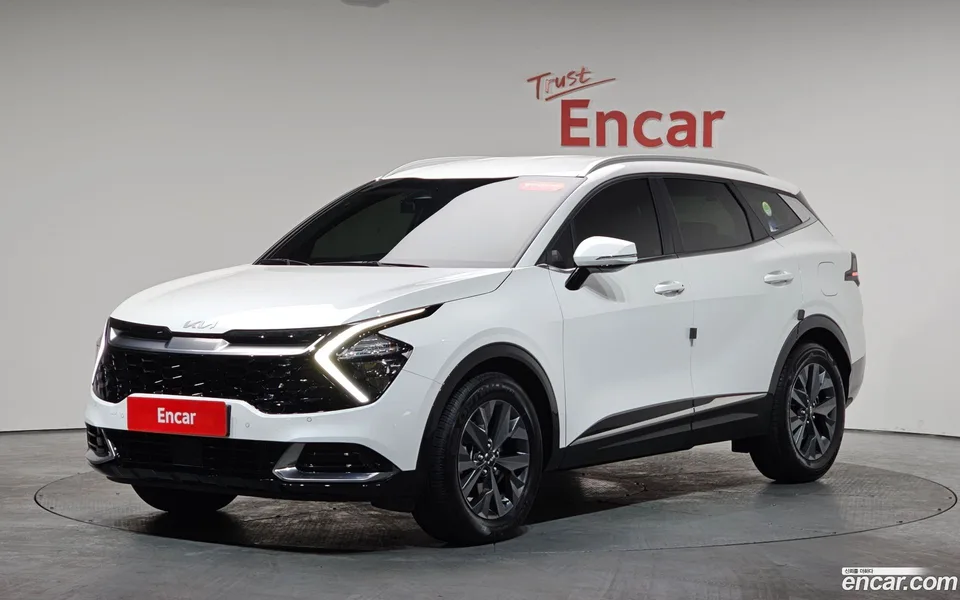 Kia Sportage 2.0 2WD 2022 — фото 1, купить с доставкой в Москву
