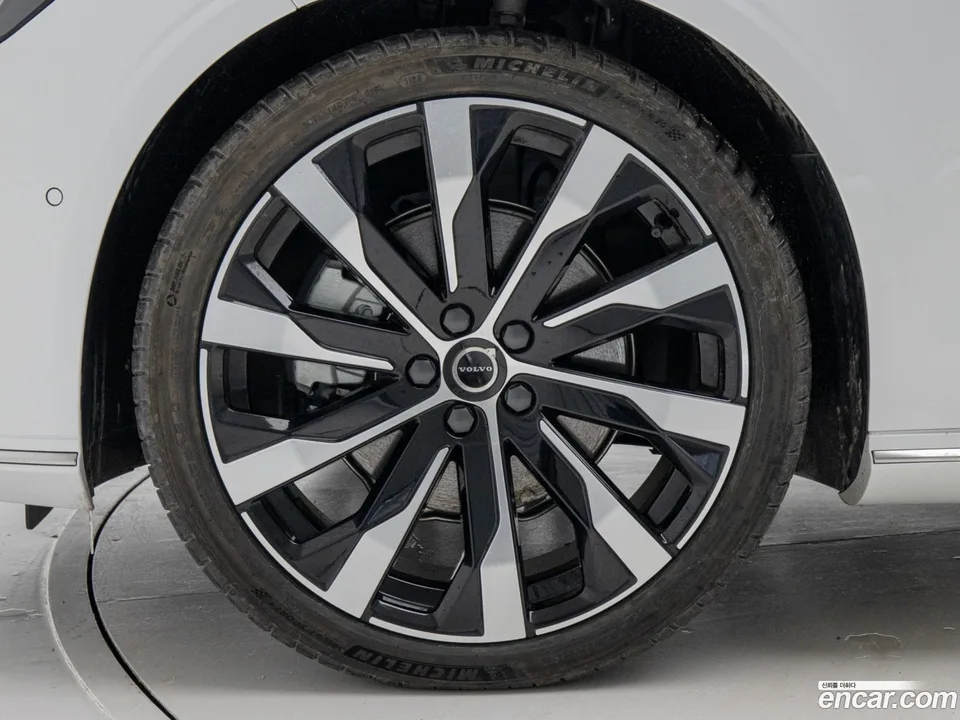 Volvo S90 B5 2025 — миниатюра 2