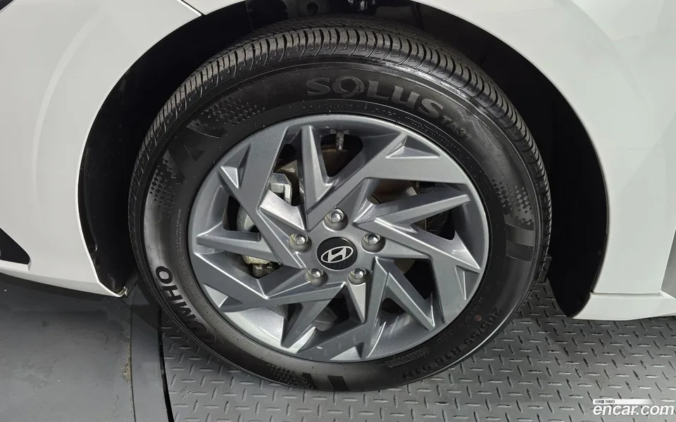 Hyundai Avante CN7 1.6 2024 — миниатюра 2