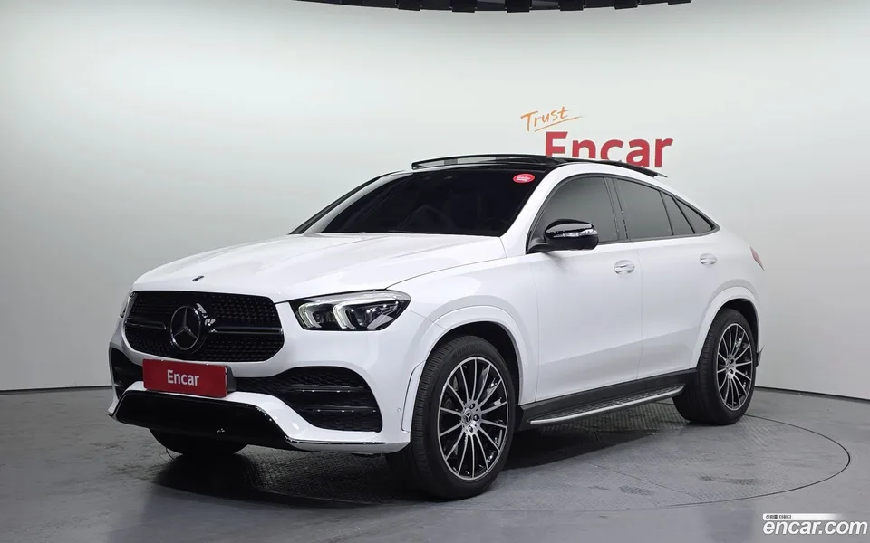 Mercedes-Benz GLE-Class GLE400d 4MATIC 2022 — фото 1, купить с доставкой в Москву
