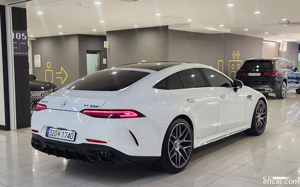 Mercedes-Benz AMG GT 4 43 4MATIC+ 2023 — миниатюра 4